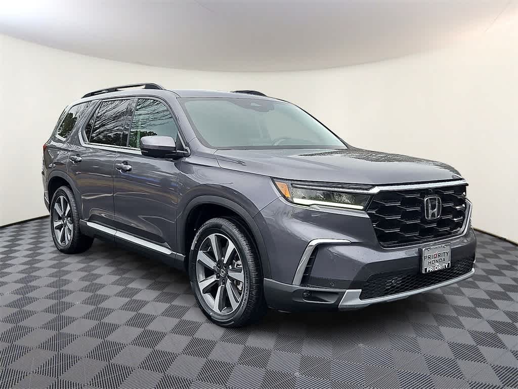 Thumbnail: 2023 Honda Pilot - 3
