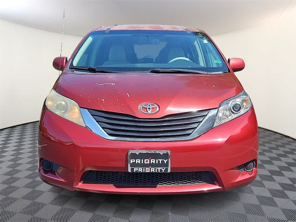 Thumbnail: 2011 Toyota Sienna - 2