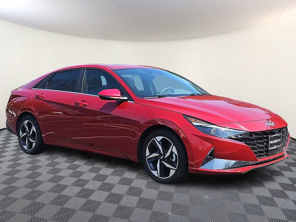 Thumbnail: 2022 Hyundai Elantra - 3