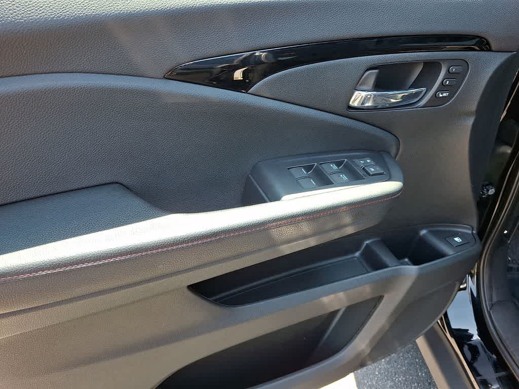 Thumbnail: 2019 Honda Ridgeline - 13