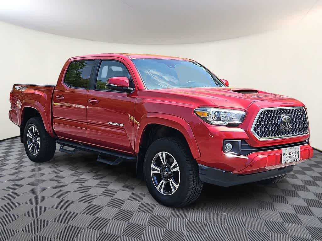 Thumbnail: 2018 Toyota Tacoma - 3