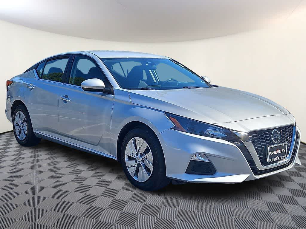 Thumbnail: 2022 Nissan Altima - 3