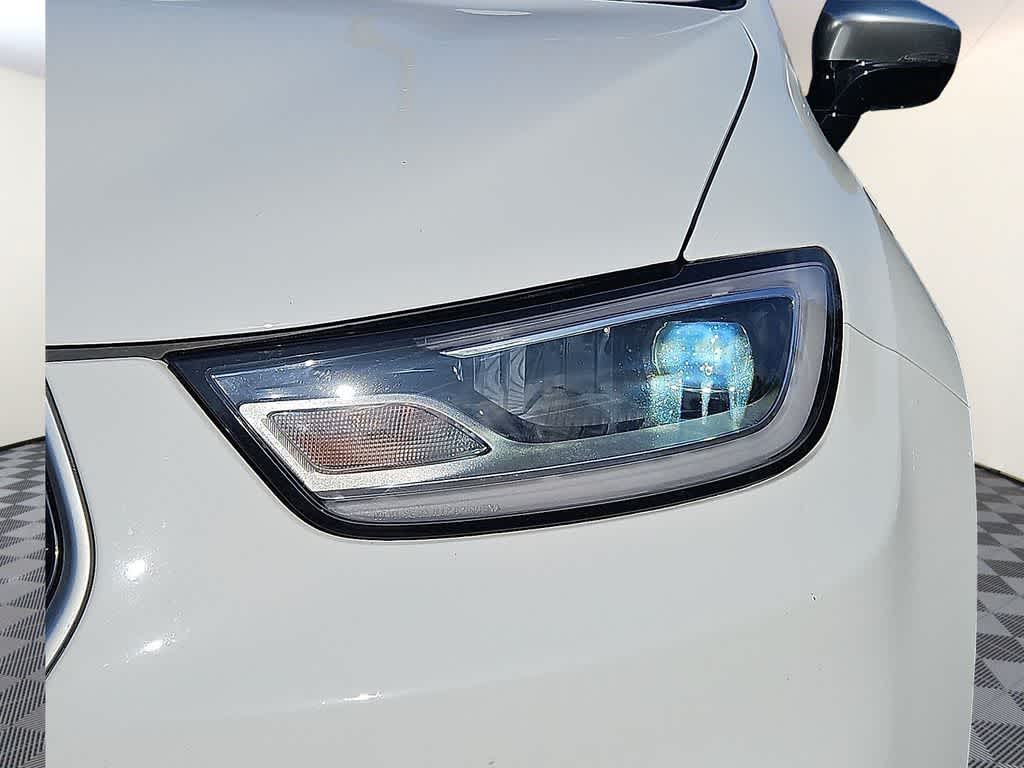 Thumbnail: 2023 Chrysler Pacifica - 8