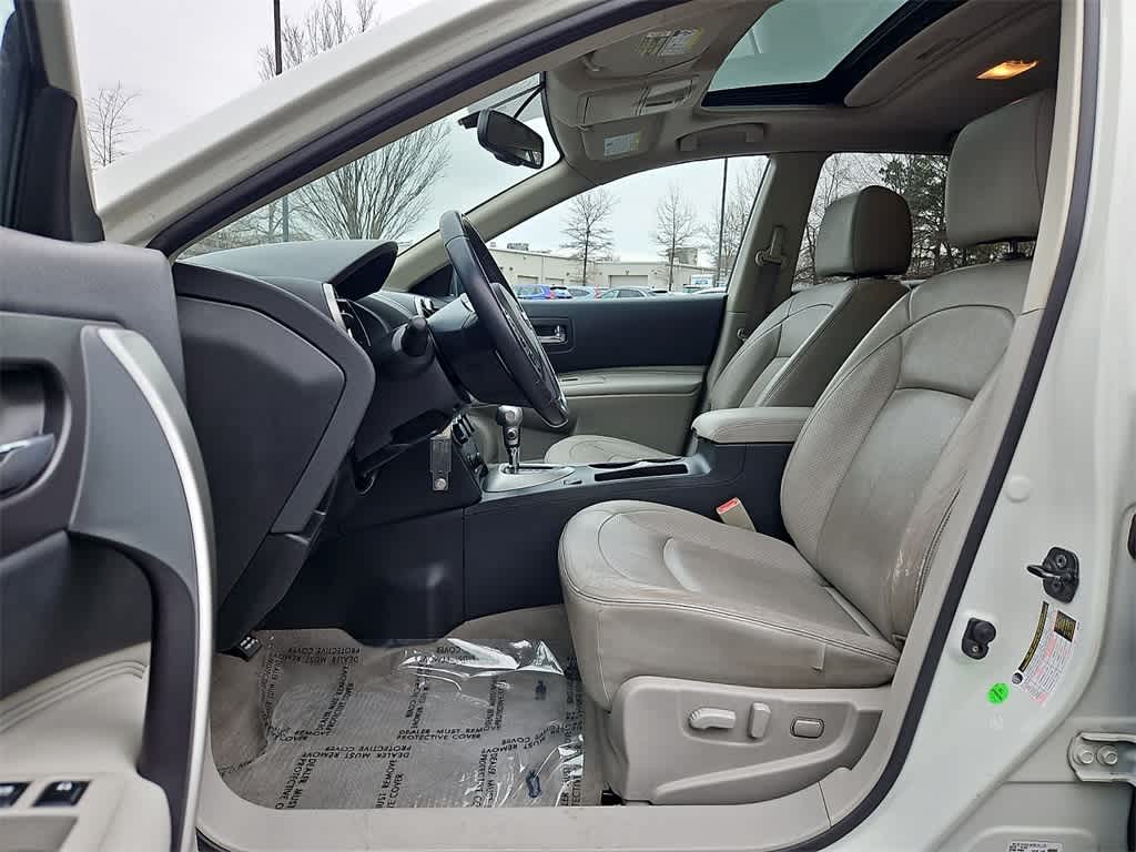 Thumbnail: 2010 Nissan Rogue - 11