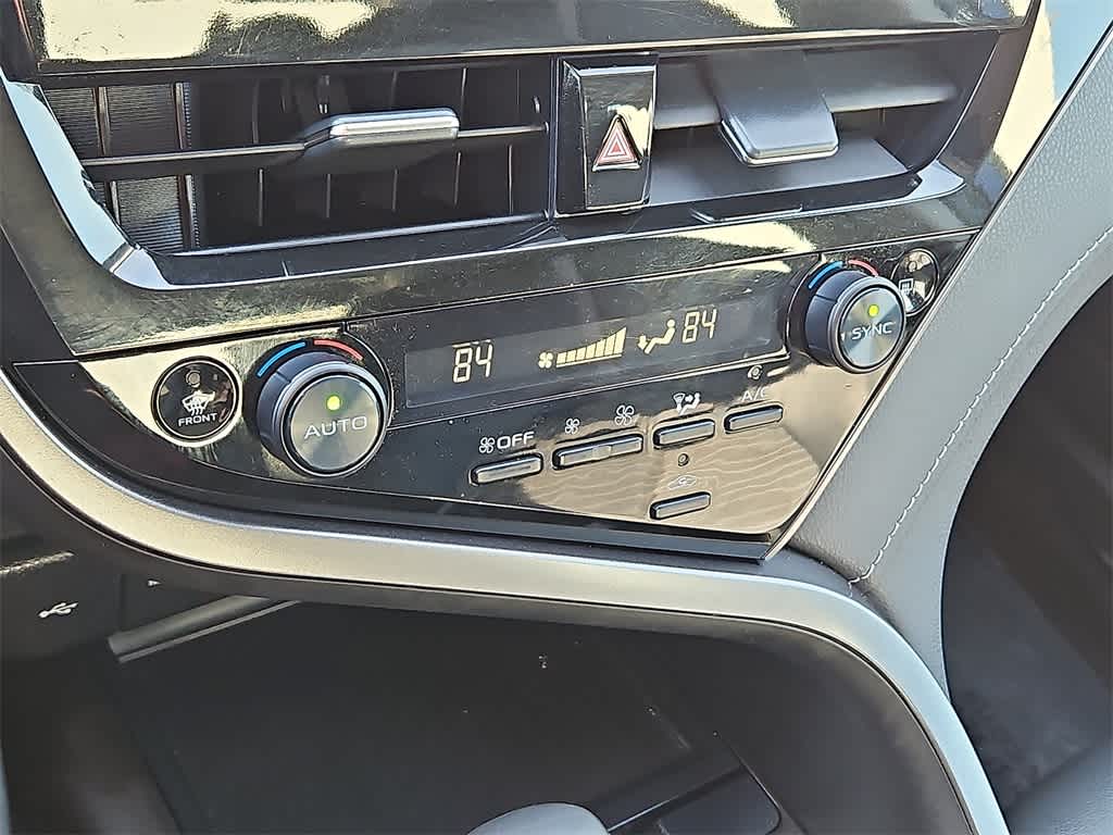 Thumbnail: 2022 Toyota Camry - 9