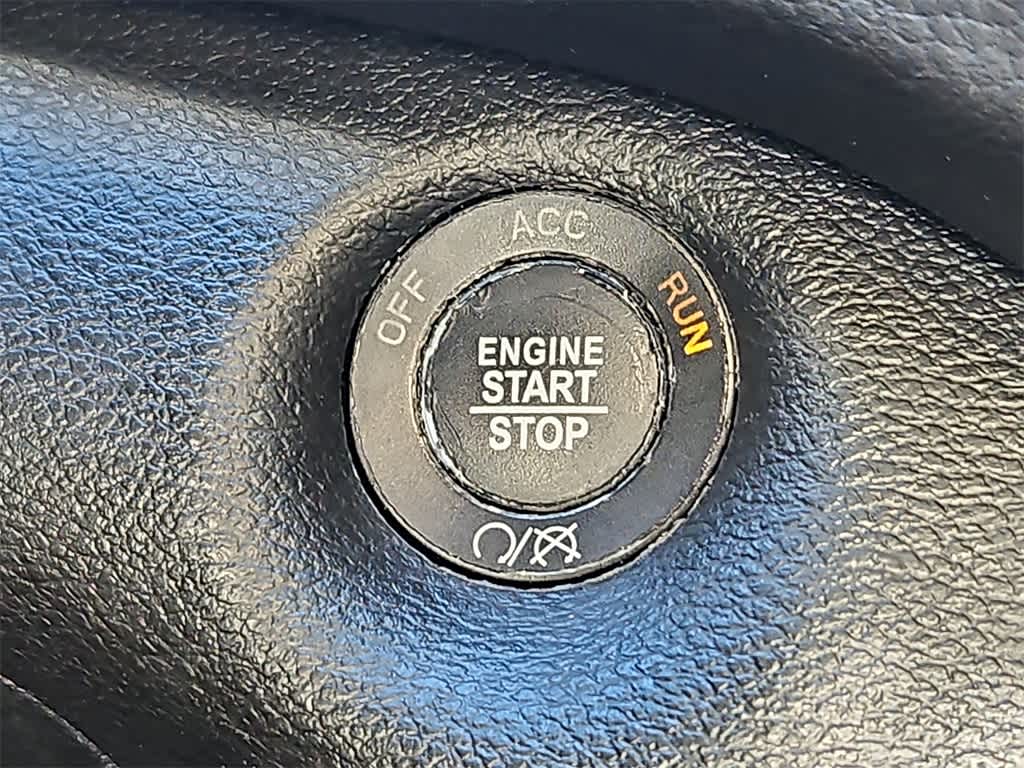 Thumbnail: 2022 Jeep Cherokee - 18