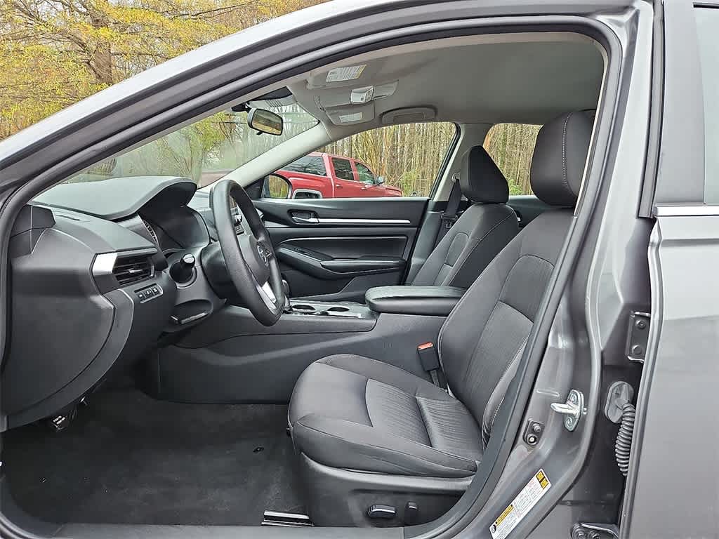 Thumbnail: 2022 Nissan Altima - 13