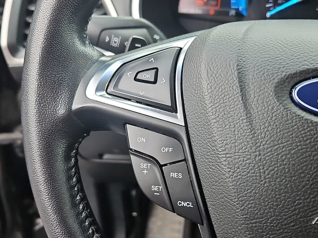 Thumbnail: 2019 Ford Edge - 21