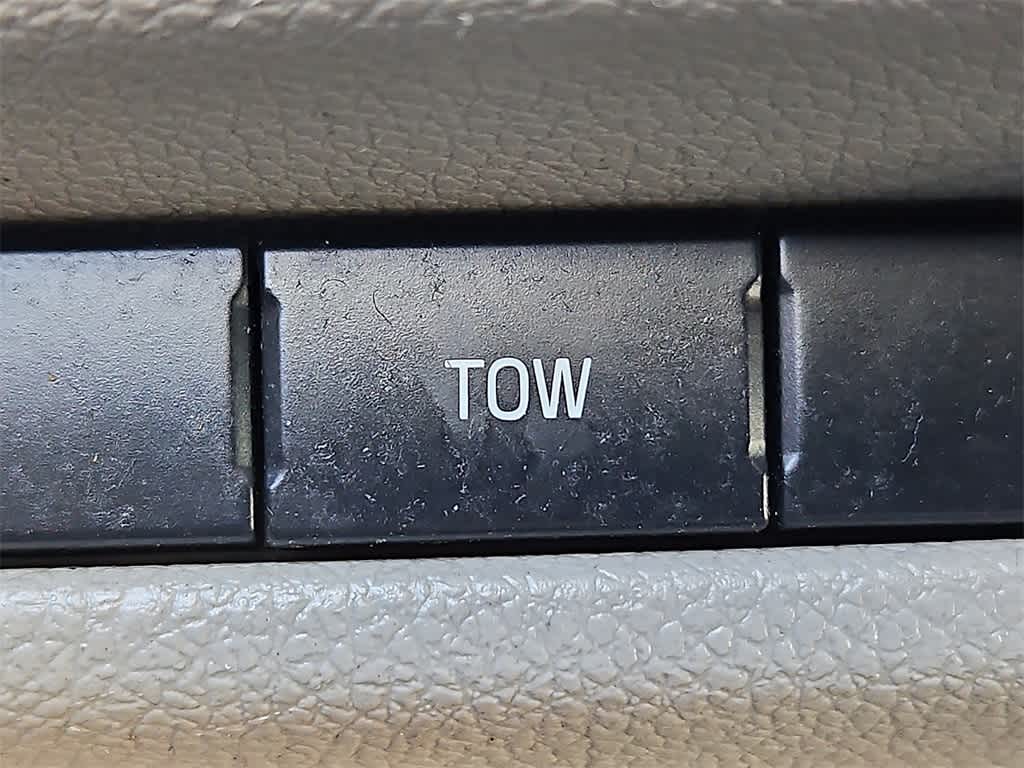 Thumbnail: 2014 Ford Explorer - 24