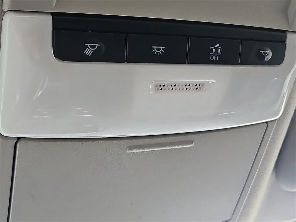 Thumbnail: 2020 Nissan Sentra - 25