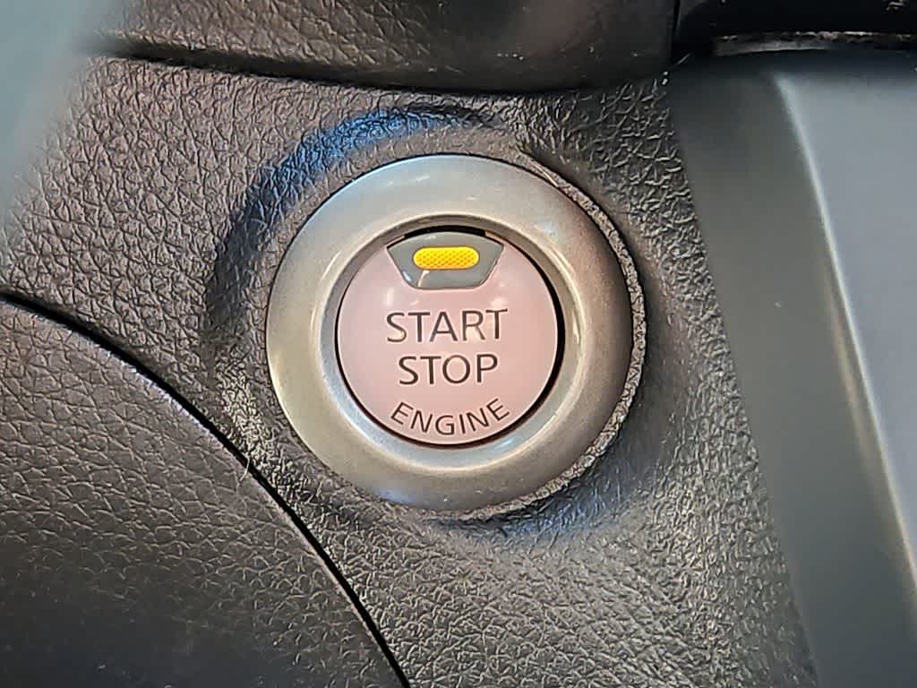 Thumbnail: 2019 Nissan Sentra - 17