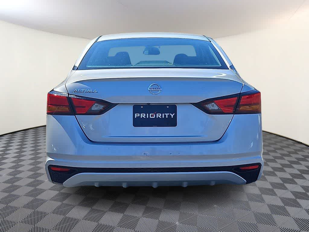 Thumbnail: 2022 Nissan Altima - 5