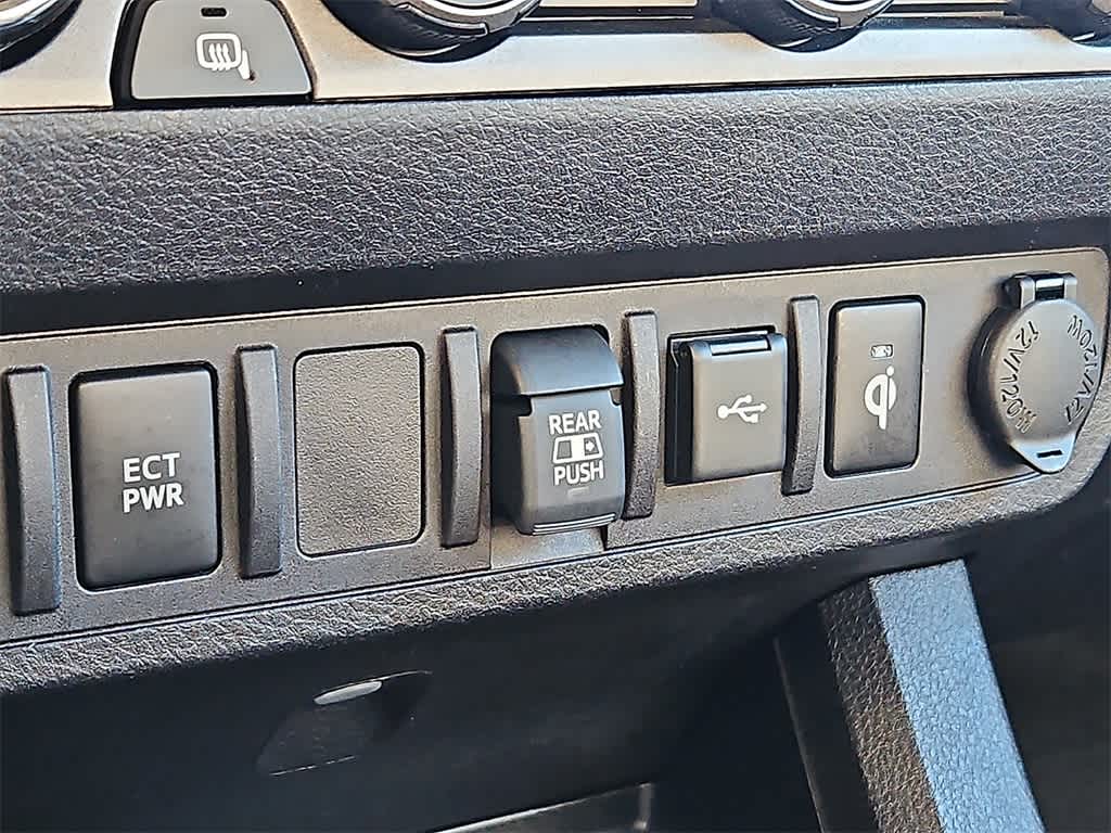 Thumbnail: 2022 Toyota Tacoma - 21