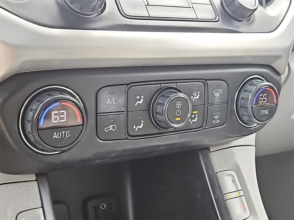 Thumbnail: 2017 GMC Acadia - 15