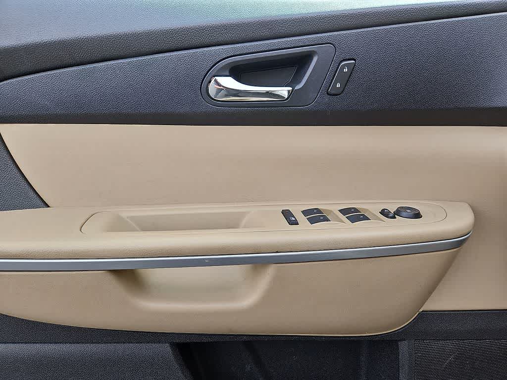 Thumbnail: 2012 GMC Acadia - 14