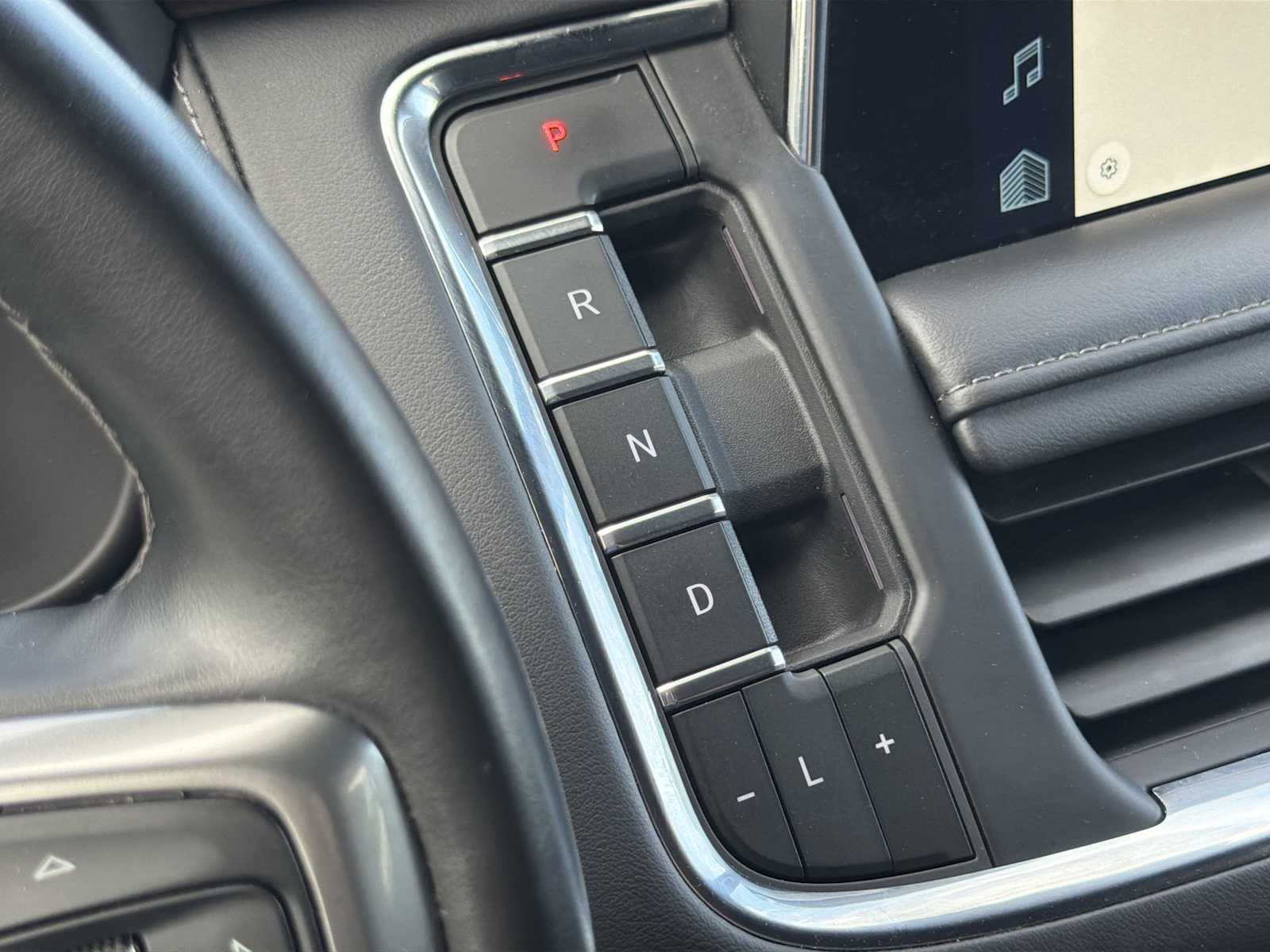Thumbnail: 2023 Chevrolet Tahoe - 20