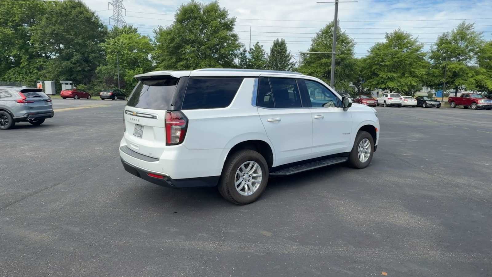 Thumbnail: 2023 Chevrolet Tahoe - 8
