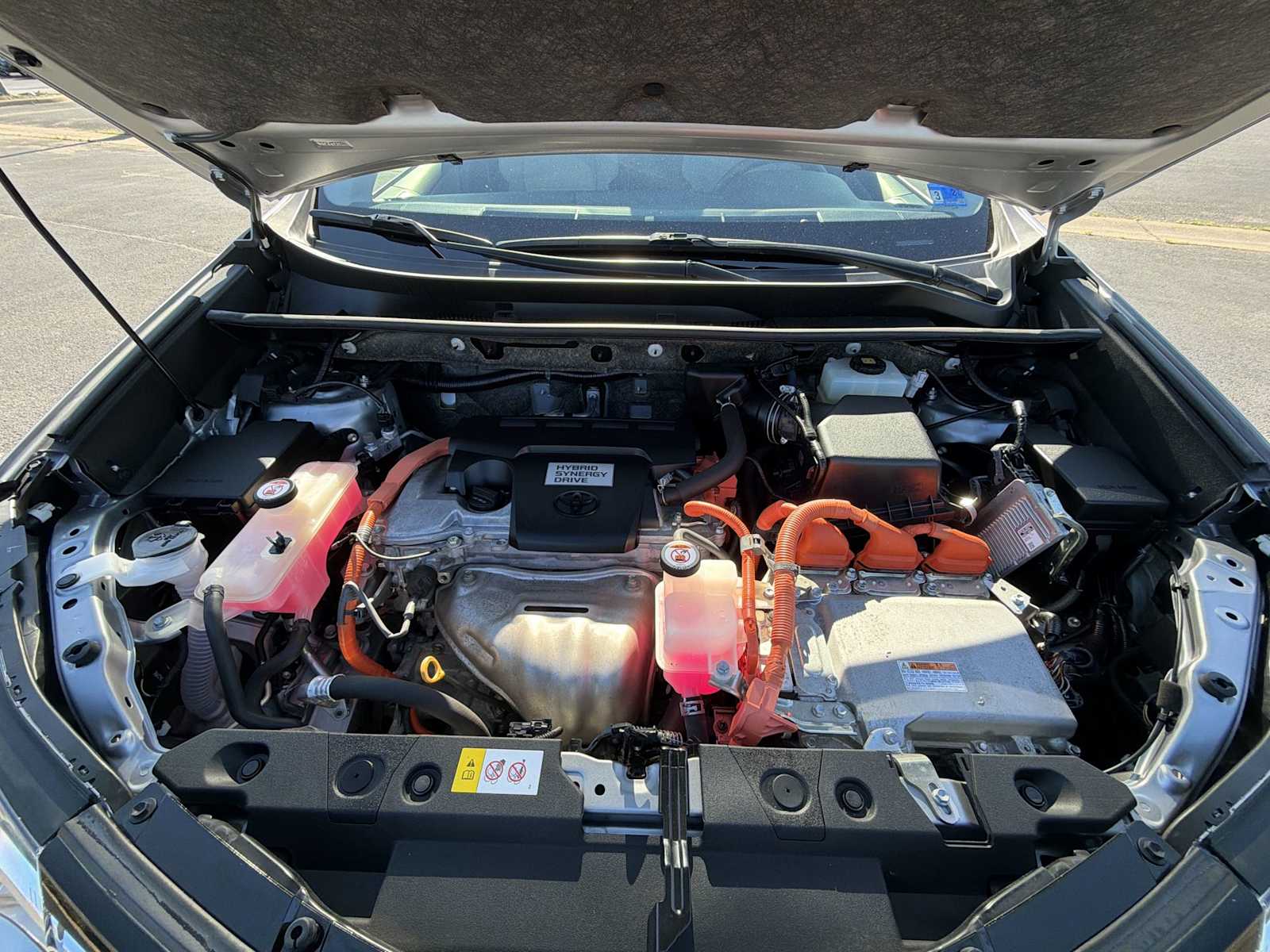 Thumbnail: 2018 Toyota RAV4 - 17