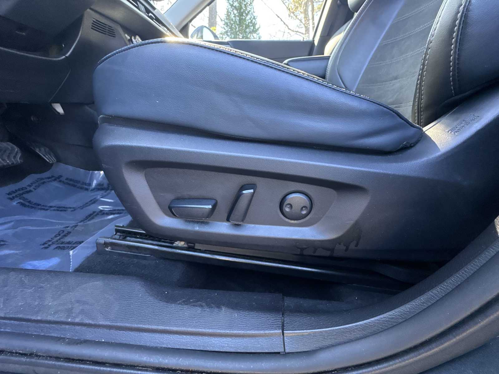 Thumbnail: 2024 Mitsubishi Outlander - 14