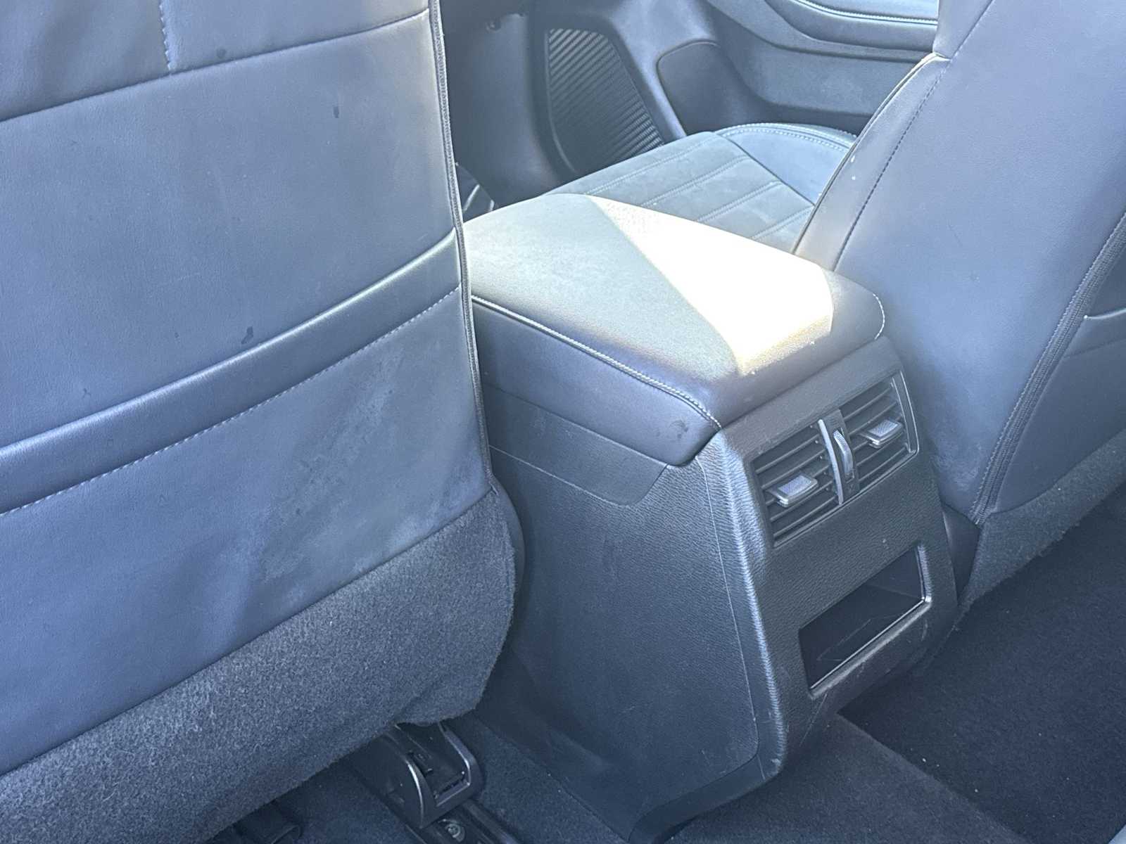 Thumbnail: 2024 Mitsubishi Outlander - 22