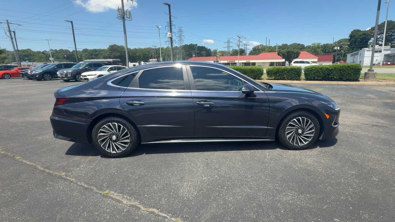 Thumbnail: 2020 Hyundai Sonata - 9