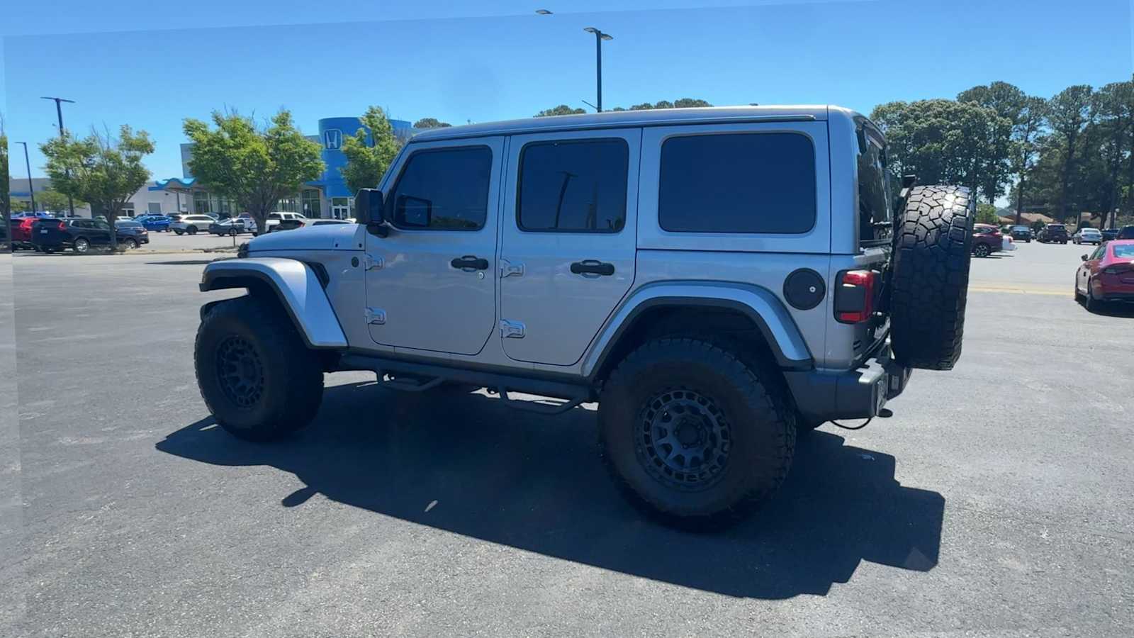 Thumbnail: 2020 Jeep Wrangler - 6