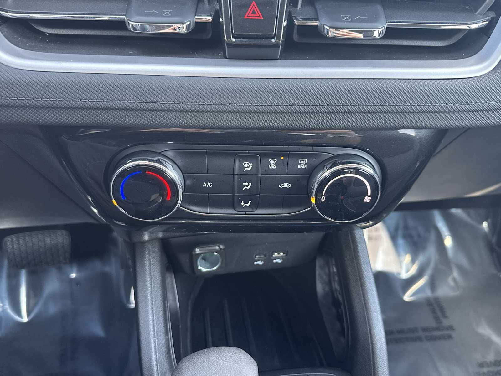 Thumbnail: 2025 Chevrolet TrailBlazer - 16