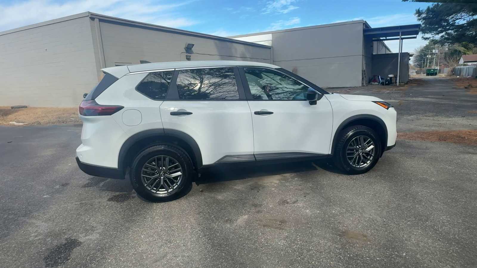 Thumbnail: 2024 Nissan Rogue - 9