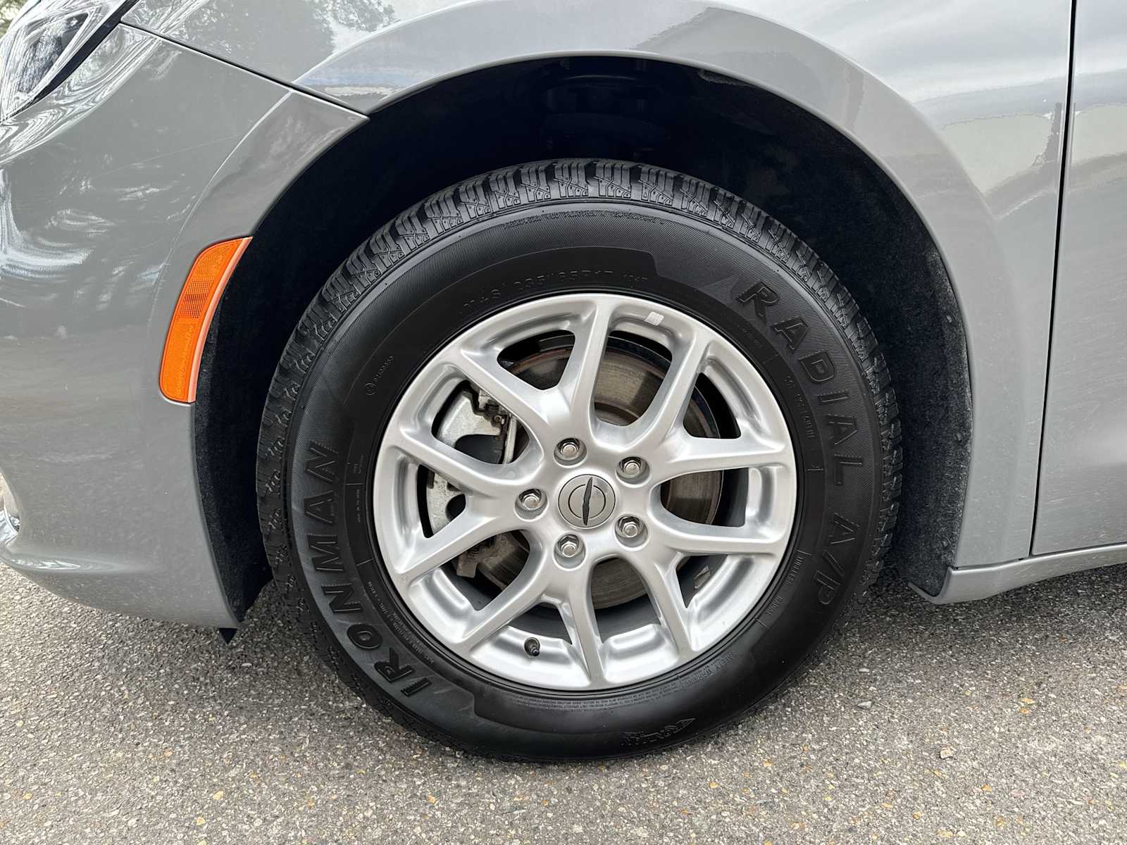 Thumbnail: 2023 Chrysler Pacifica - 18