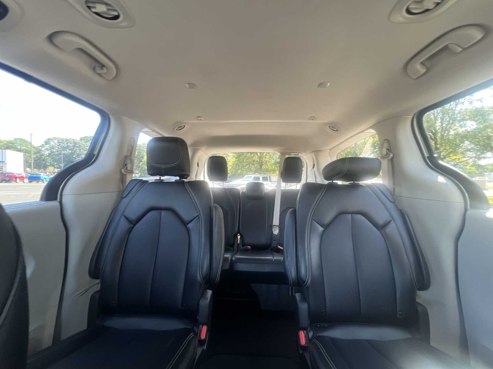 Thumbnail: 2024 Chrysler Pacifica - 23