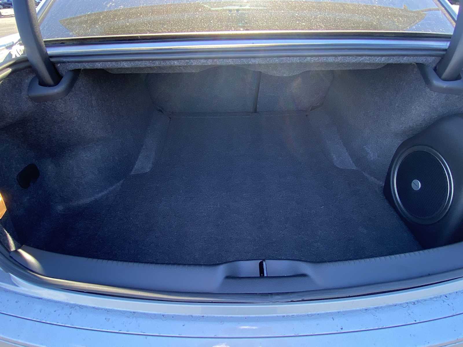 Thumbnail: 2023 Chrysler 300 - 20