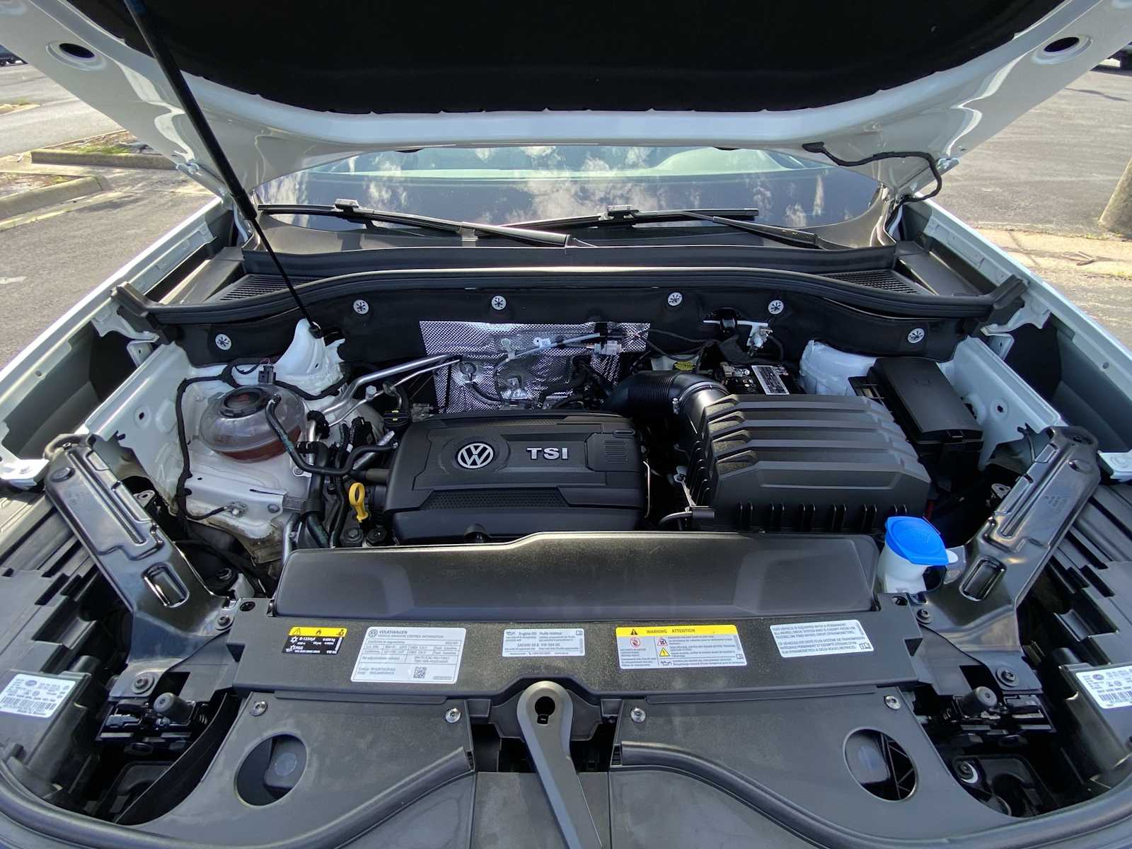 Thumbnail: 2022 Volkswagen Atlas - 17