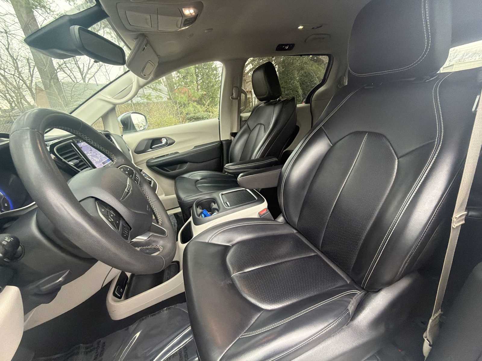 Thumbnail: 2023 Chrysler Pacifica - 13