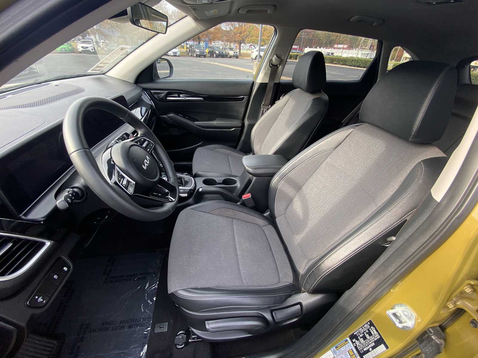 Thumbnail: 2024 Kia Seltos - 13