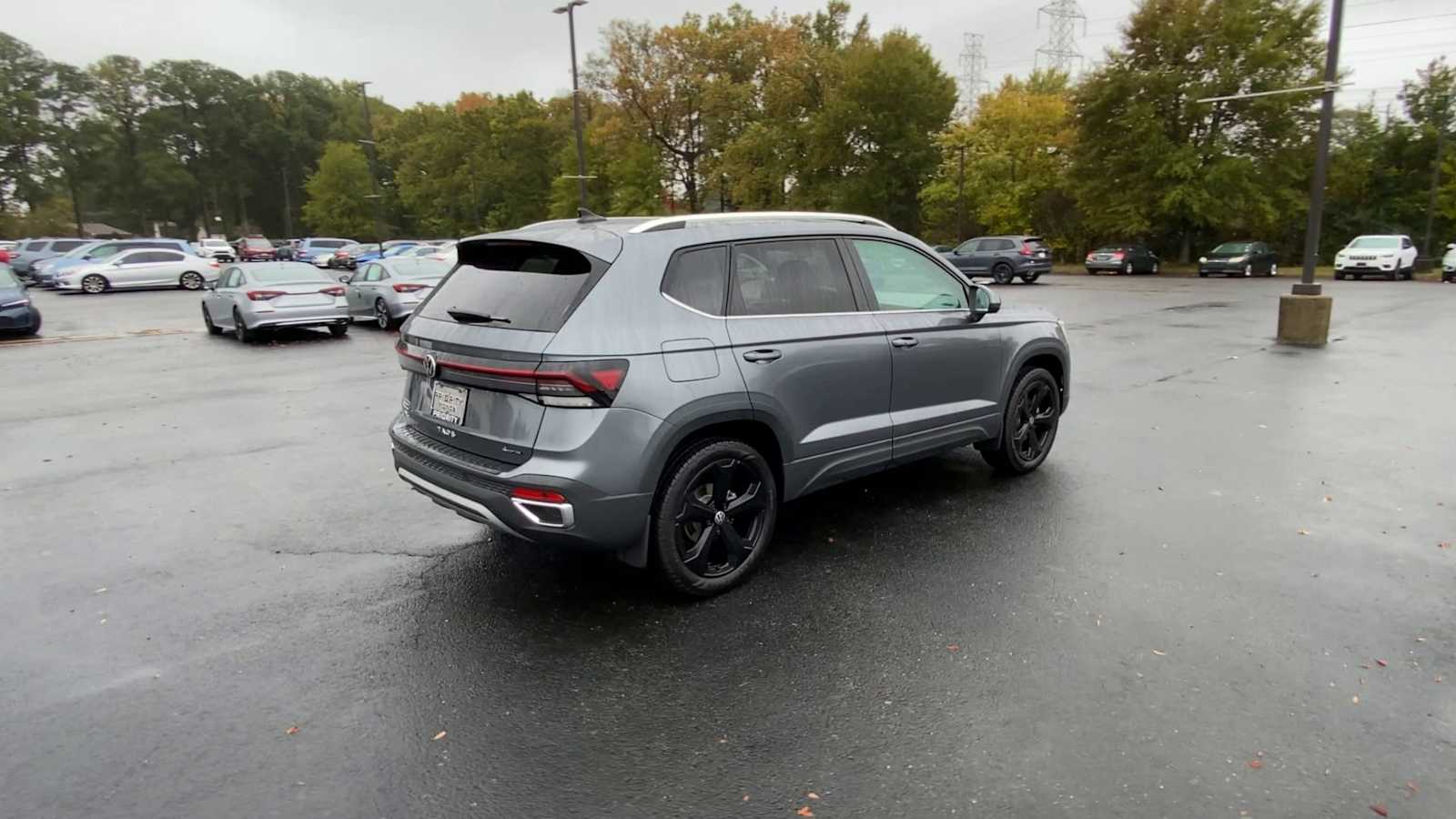 Thumbnail: 2025 Volkswagen Taos - 8