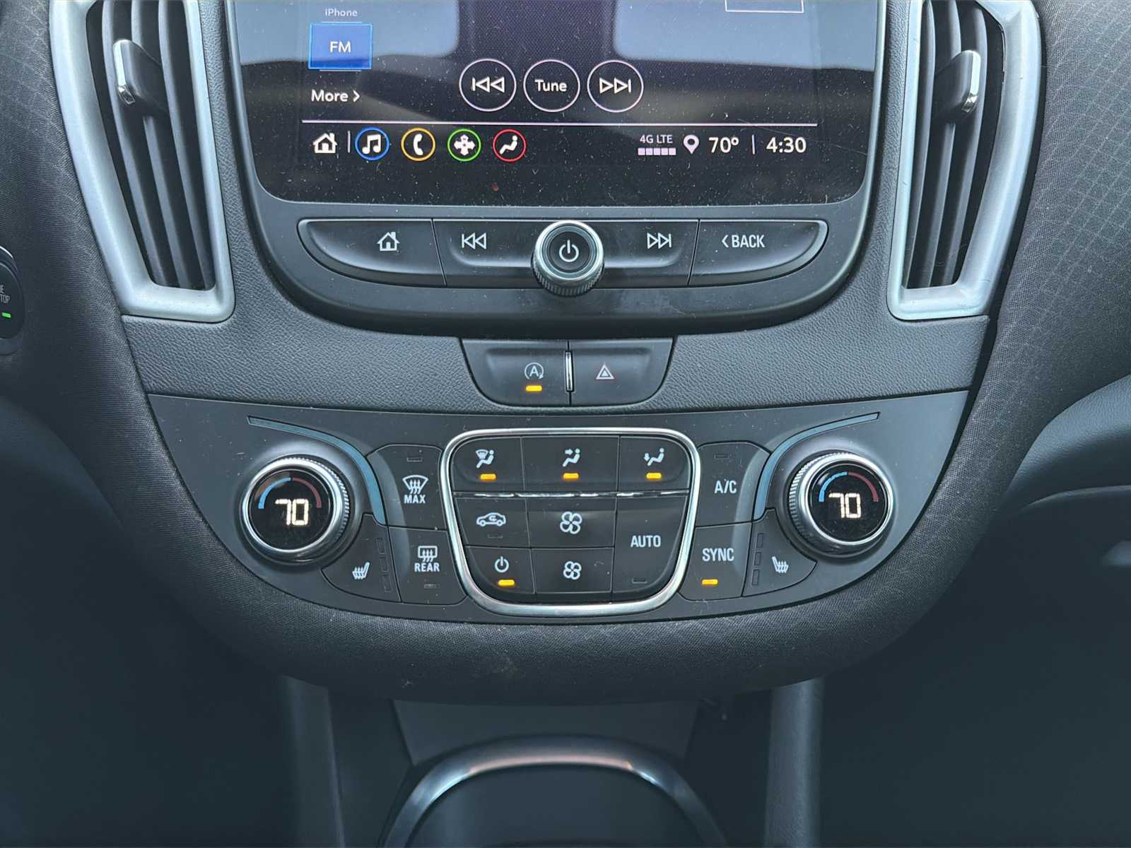 Thumbnail: 2022 Chevrolet Malibu - 16