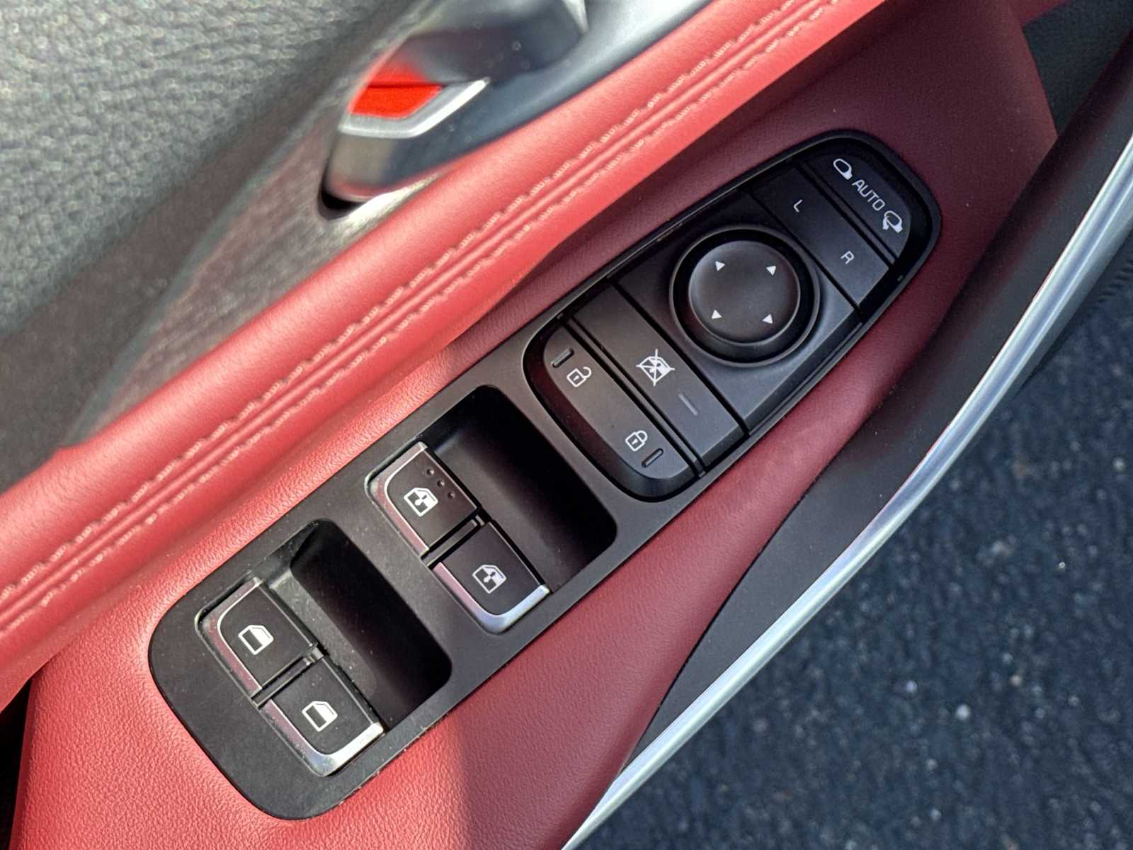 Thumbnail: 2020 Kia Stinger - 15