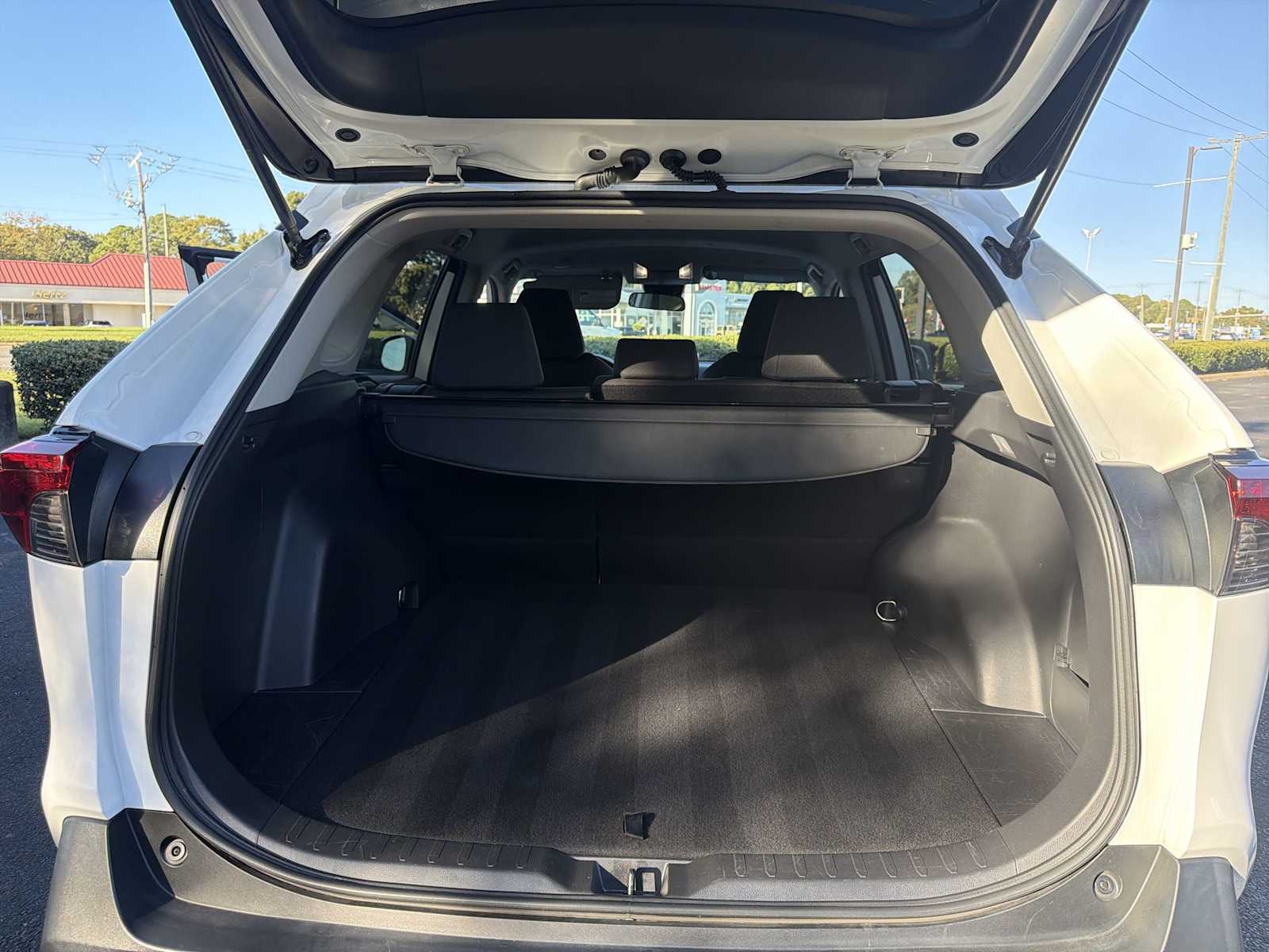 Thumbnail: 2023 Toyota RAV4 - 19