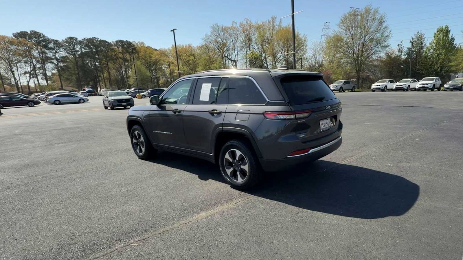 Thumbnail: 2024 Jeep Grand Cherokee - 6