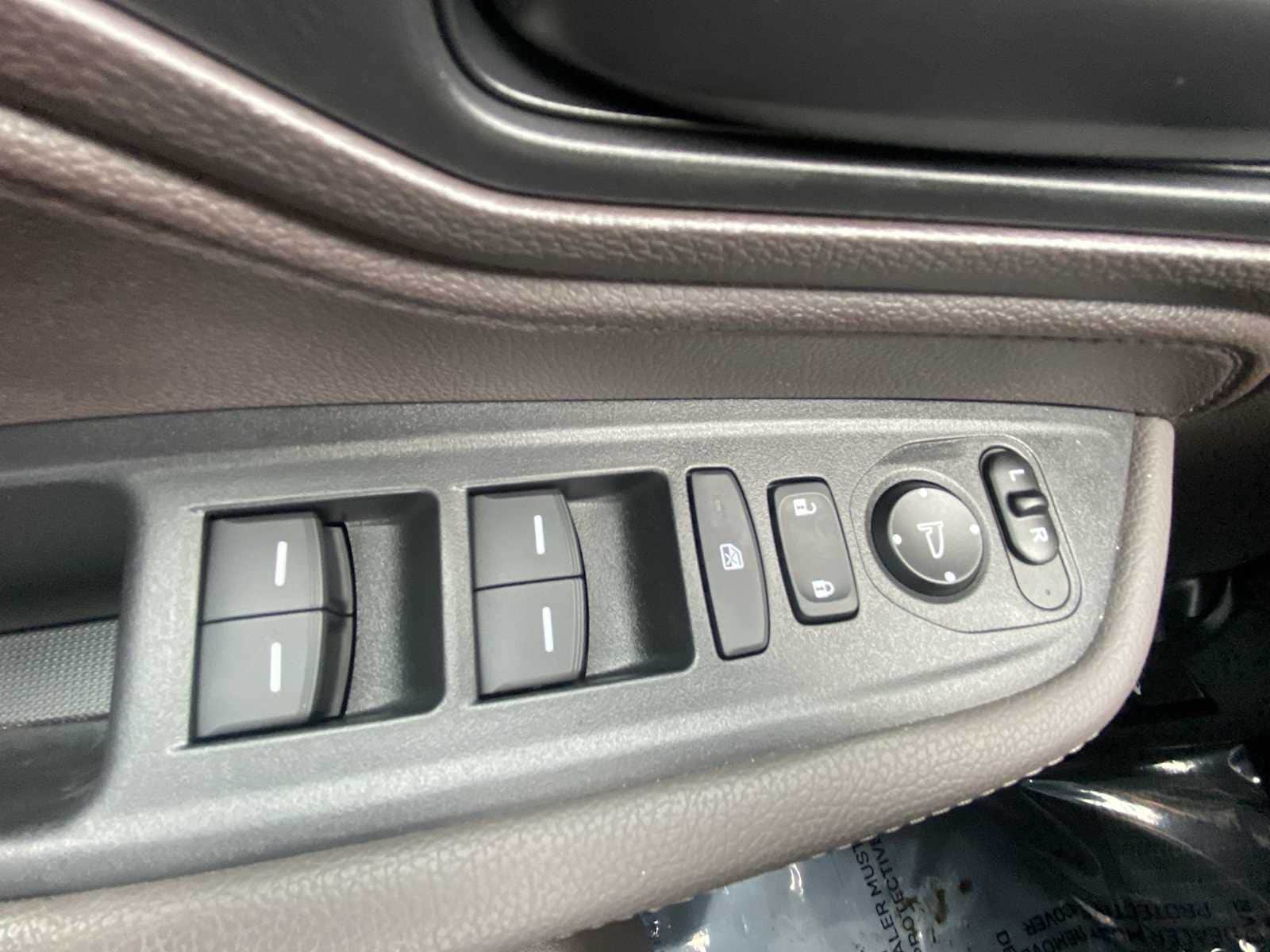 Thumbnail: 2018 Honda Odyssey - 15