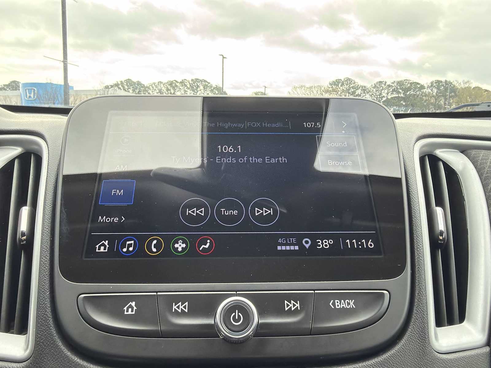 Thumbnail: 2024 Chevrolet Malibu - 12