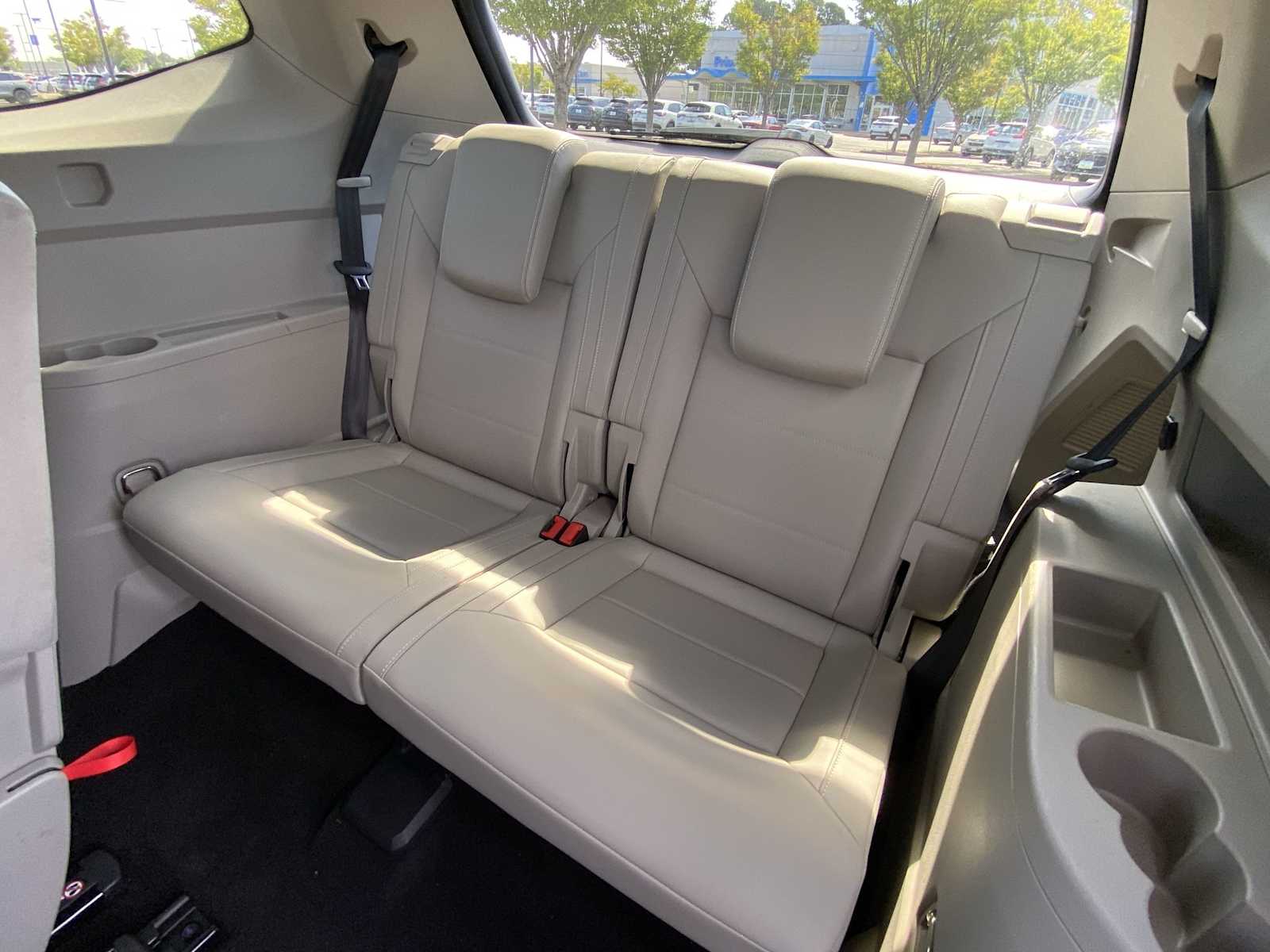 Thumbnail: 2022 Volkswagen Atlas - 24