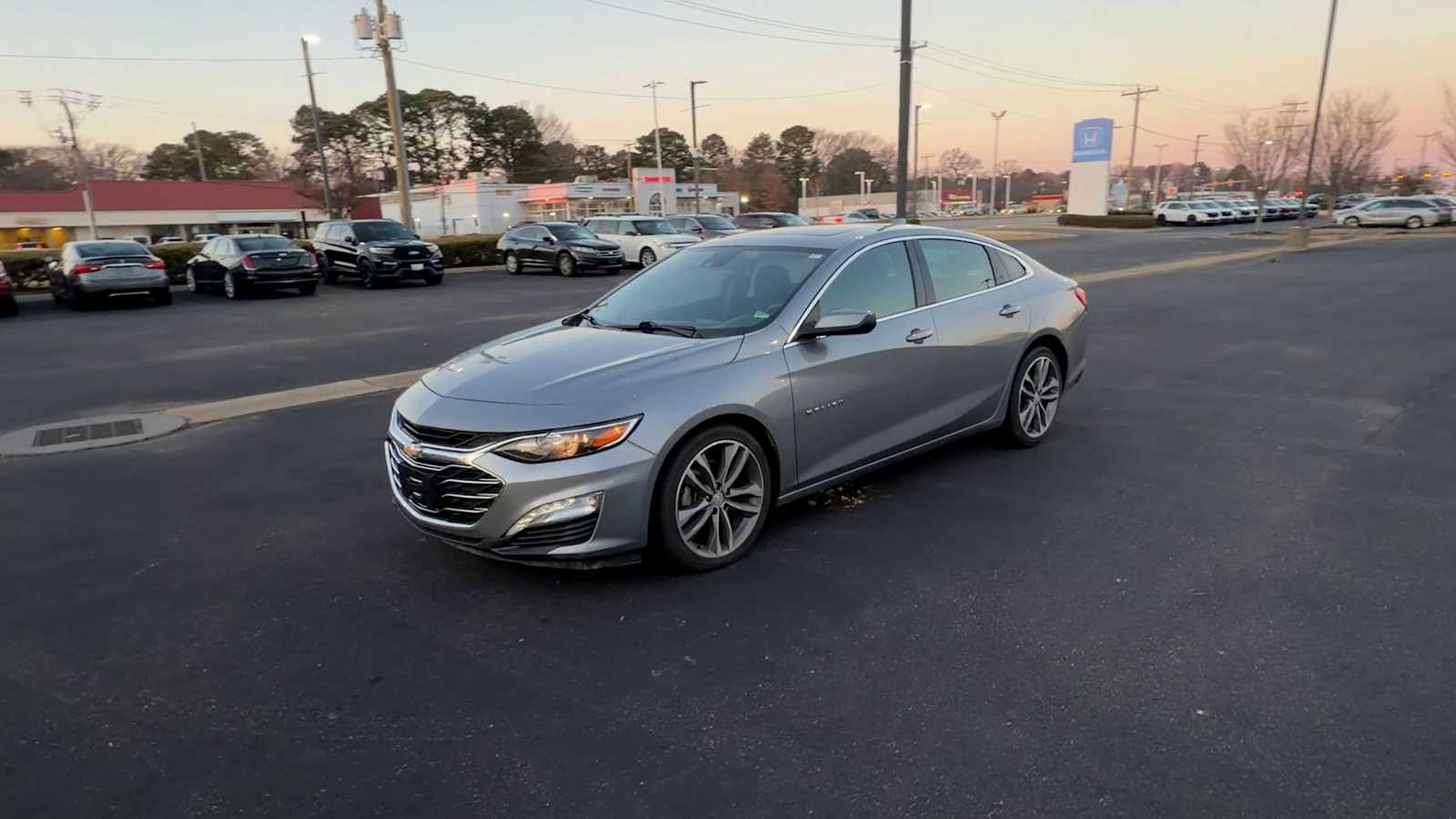 Thumbnail: 2023 Chevrolet Malibu - 4