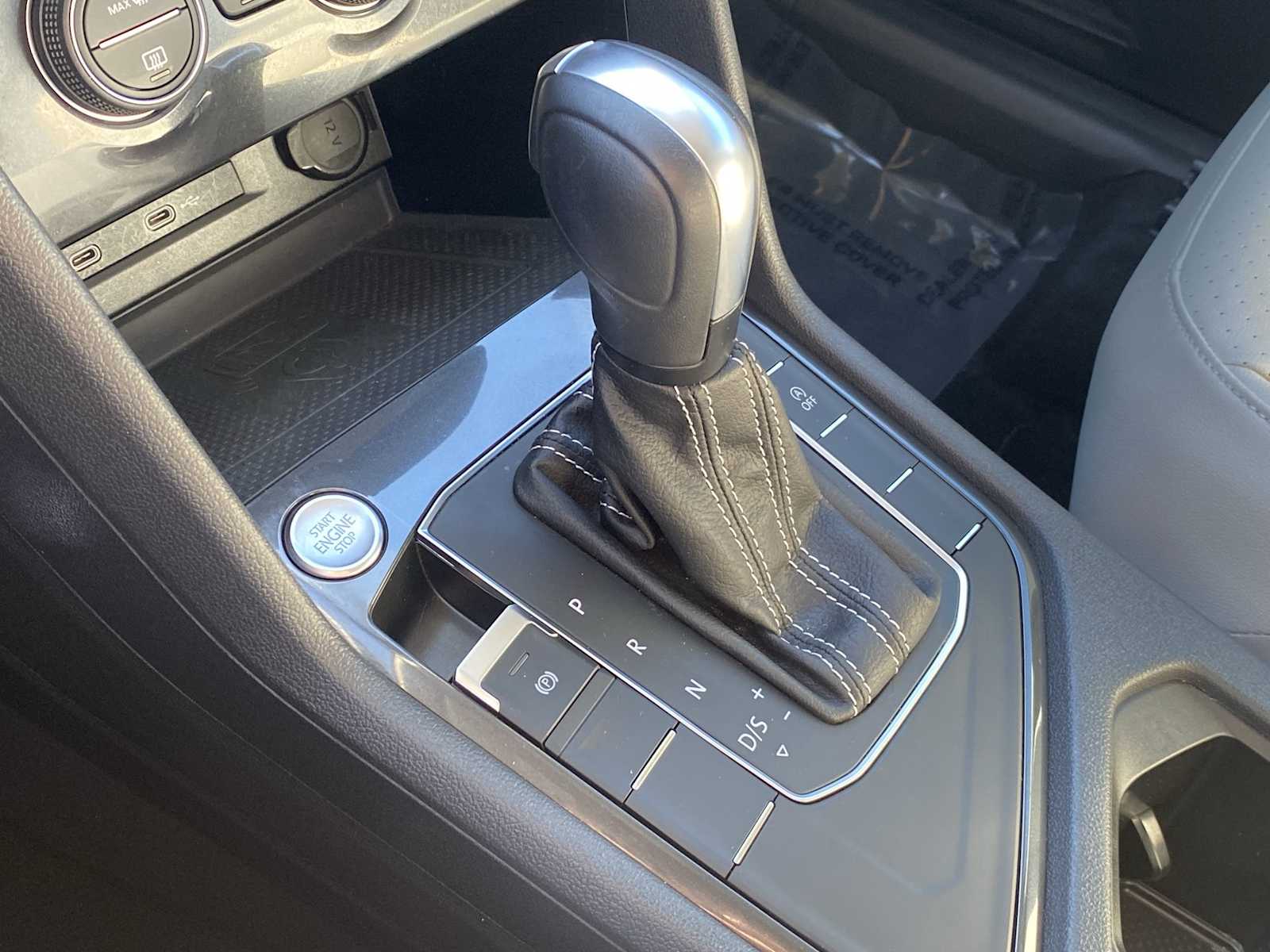 Thumbnail: 2021 Volkswagen Tiguan - 20