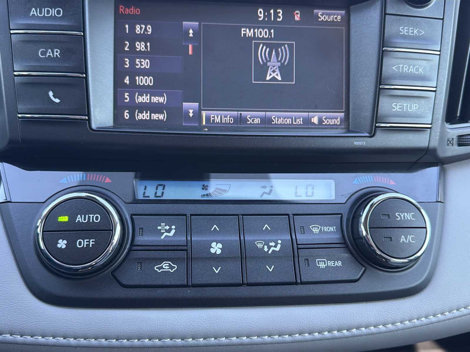 Thumbnail: 2018 Toyota RAV4 - 16