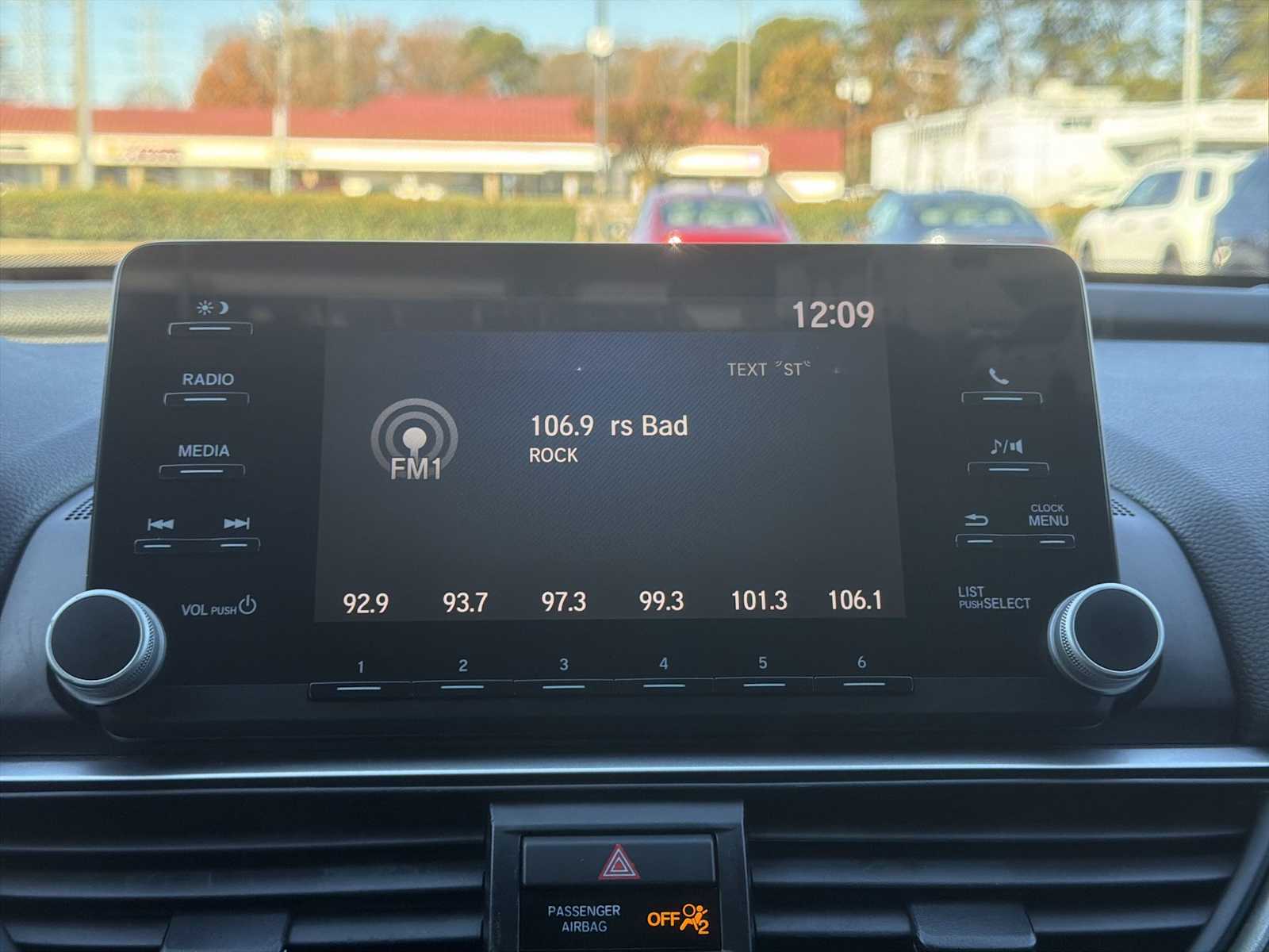 Thumbnail: 2019 Honda Accord - 12