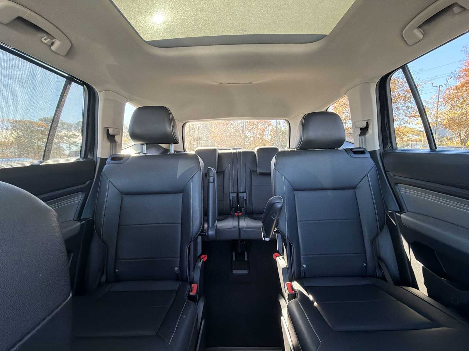 Thumbnail: 2021 Volkswagen Atlas - 25