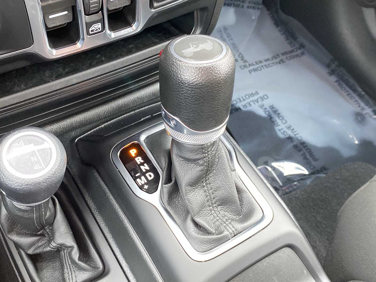 Thumbnail: 2023 Jeep Wrangler - 21