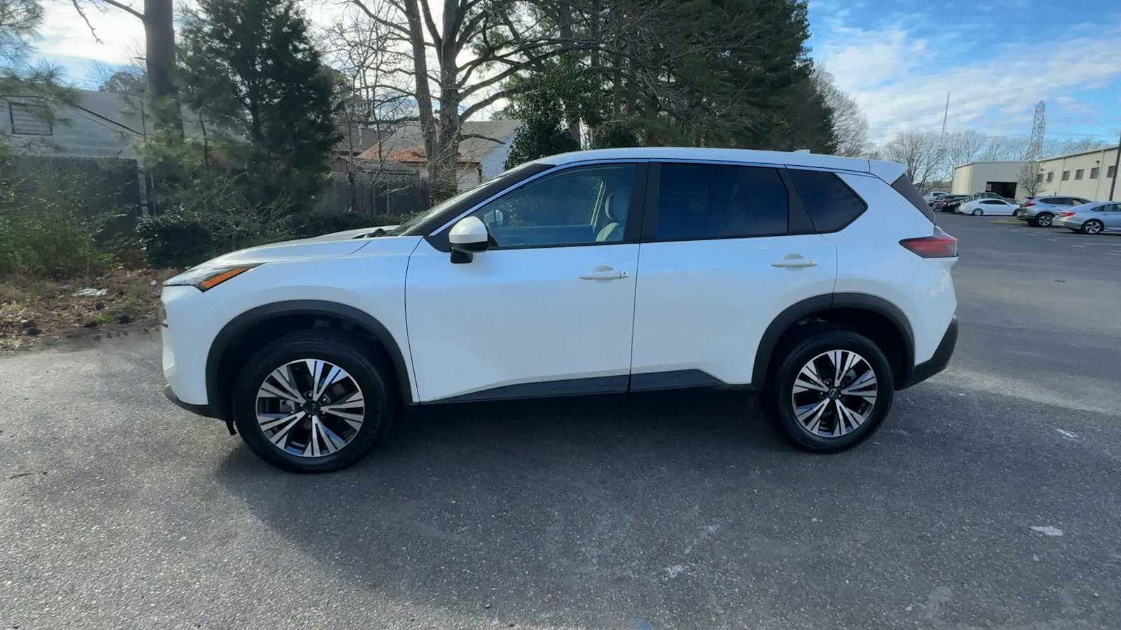 Thumbnail: 2023 Nissan Rogue - 5