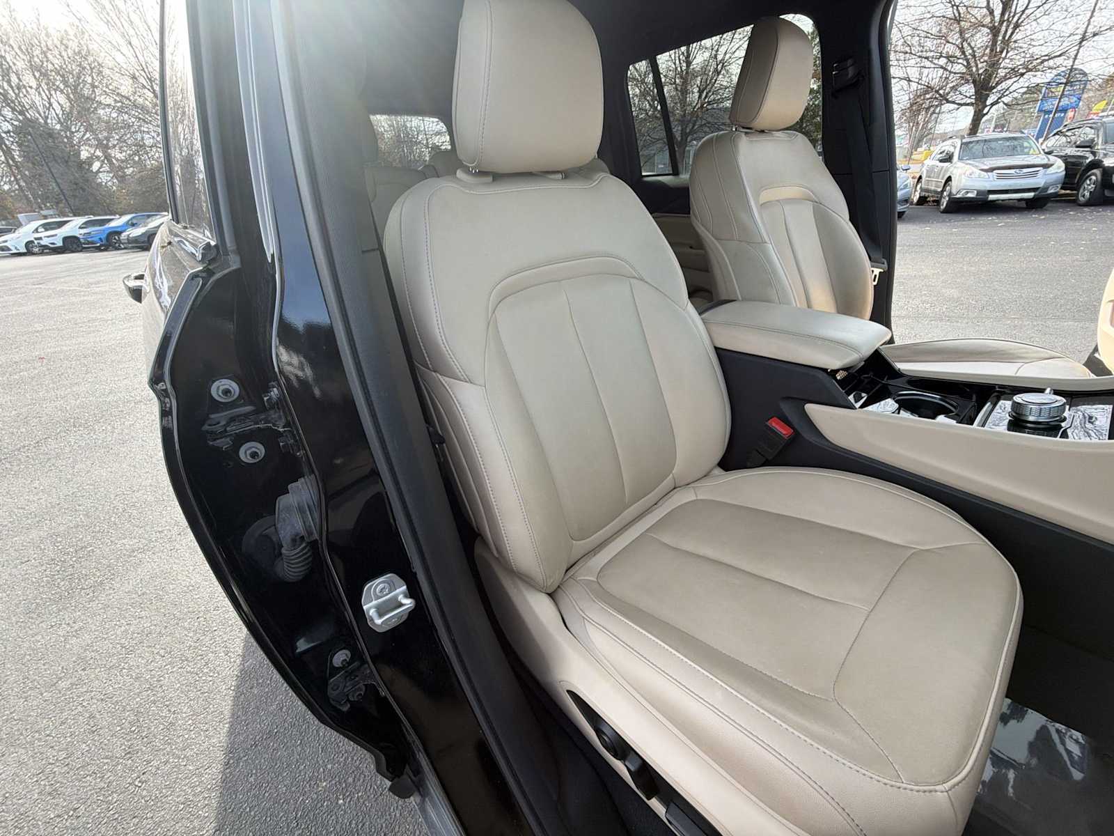 Thumbnail: 2023 Jeep Grand Cherokee - 26